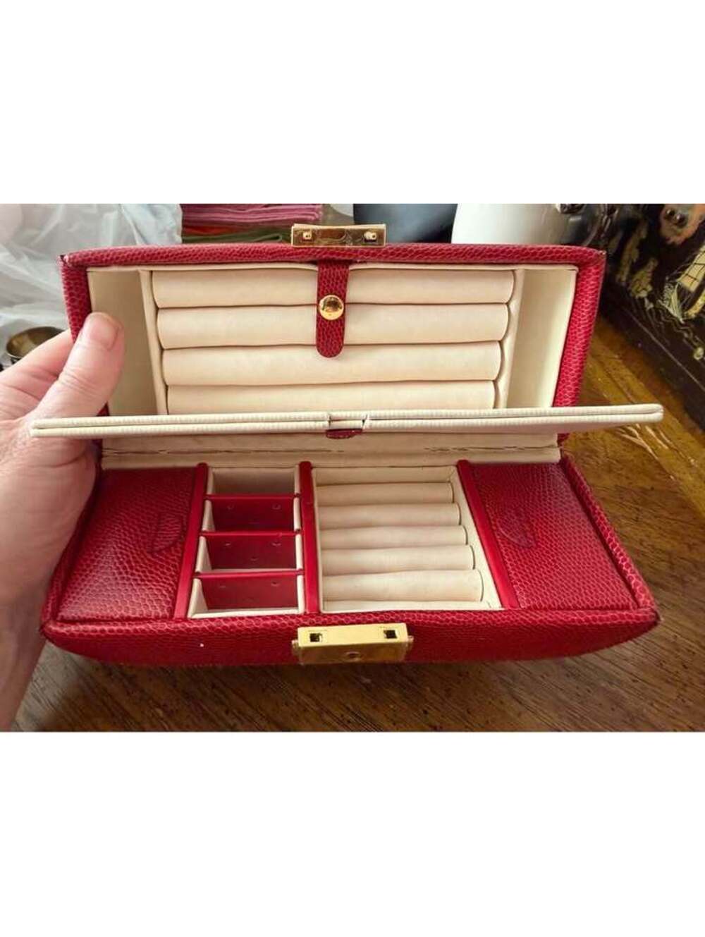 Wolf designs jewellery , travel, jewellery box